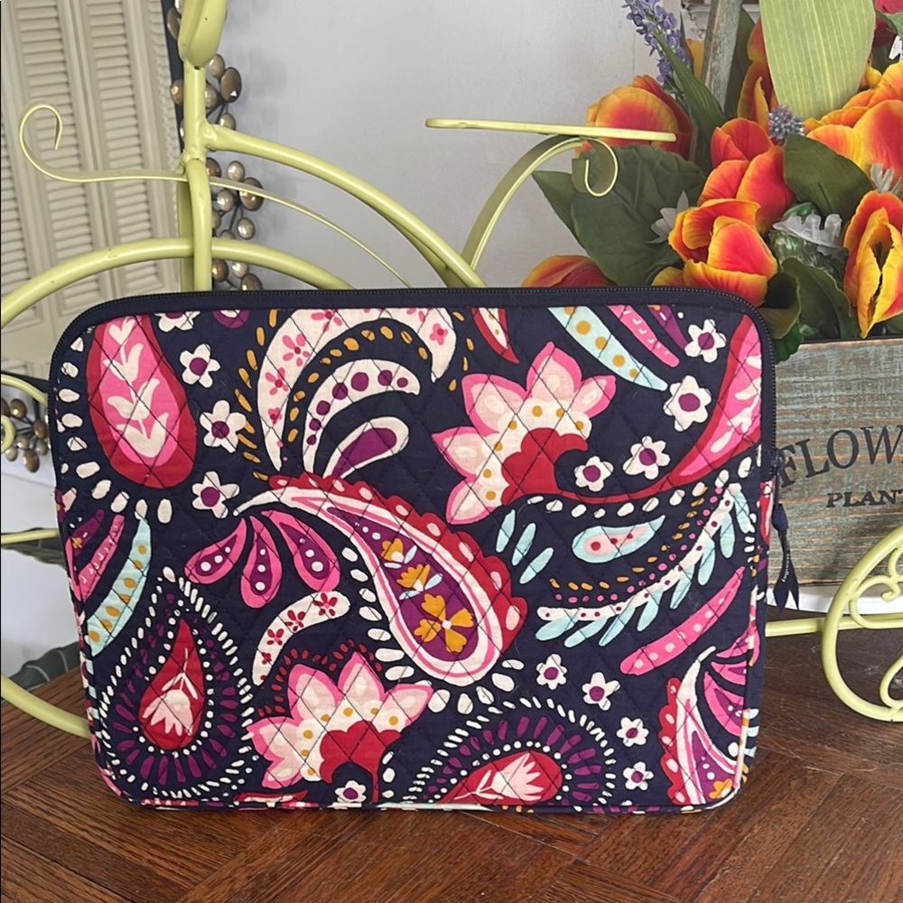 Vera Bradley Women's Paisley laptop case- Multicolor